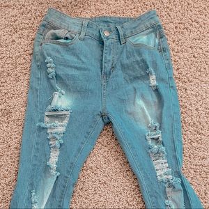 Light Wash Ripped Jeans
